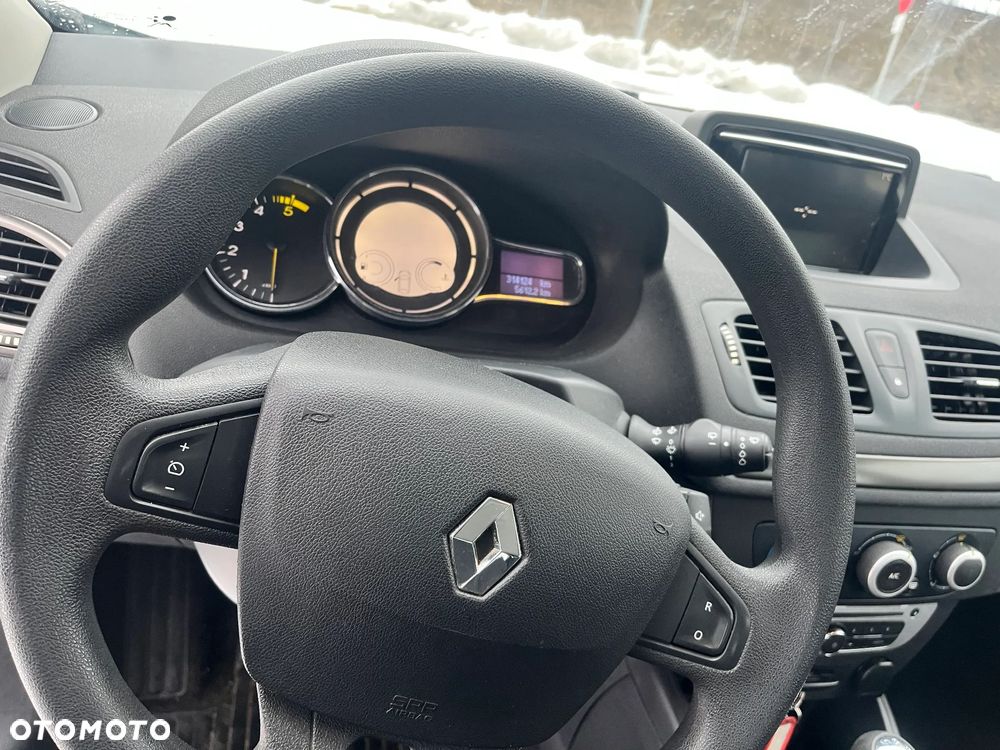 Renault Megane dCi 95 FAP Paris - 12