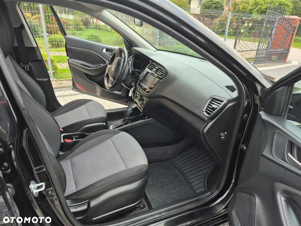 Hyundai i20 - 14