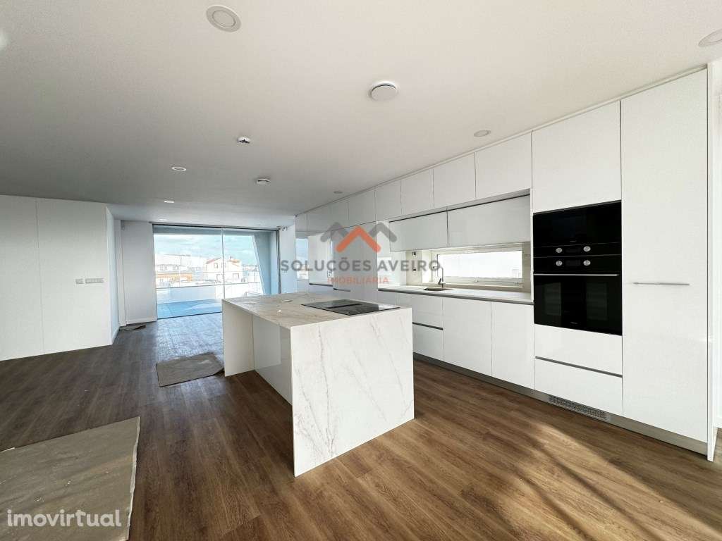 Apartamento T3+1 Duplex - Praia da Costa Nova! - Grande imagem: 3/60