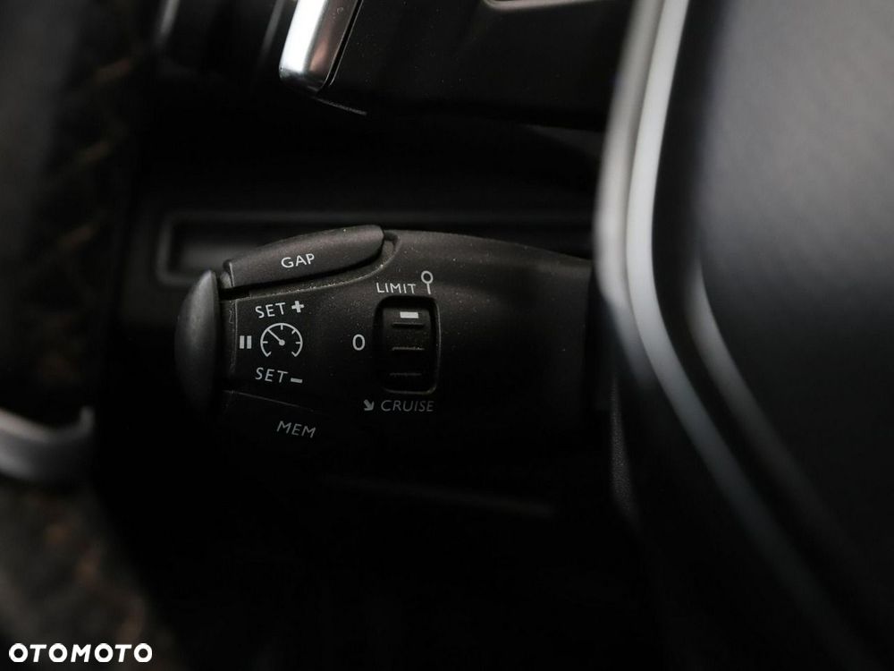 Peugeot 3008 PureTech 180 Stop & Start GPF EAT8 GT Pack - 35