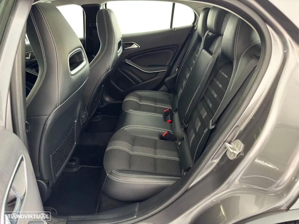 Mercedes-Benz GLA 180 - 10