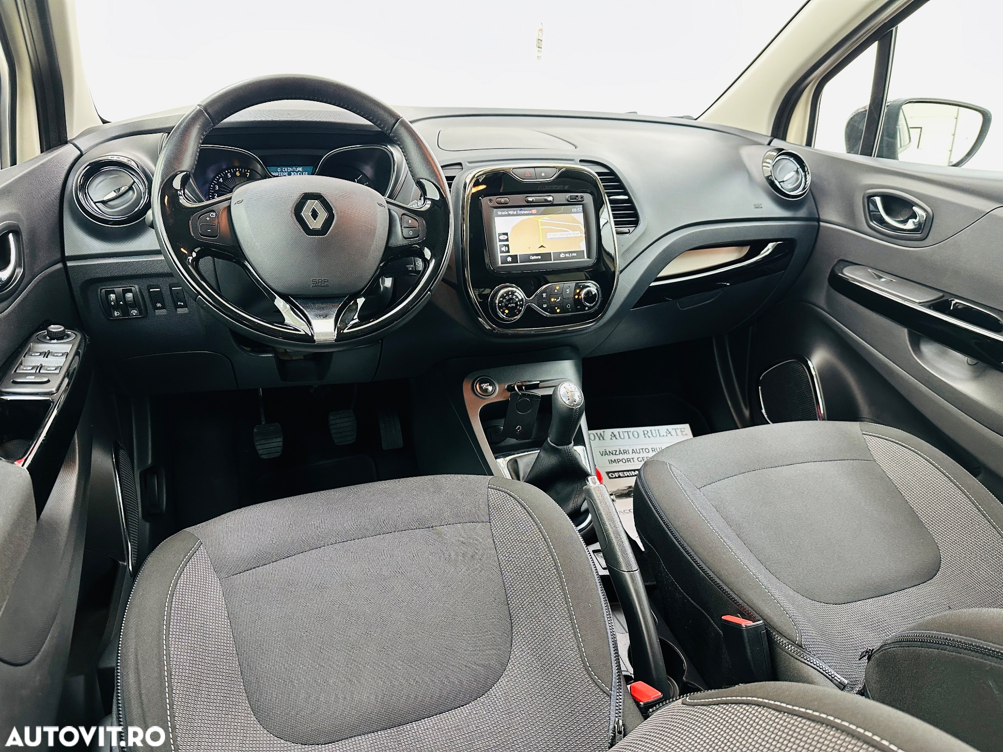 Renault Captur - 19