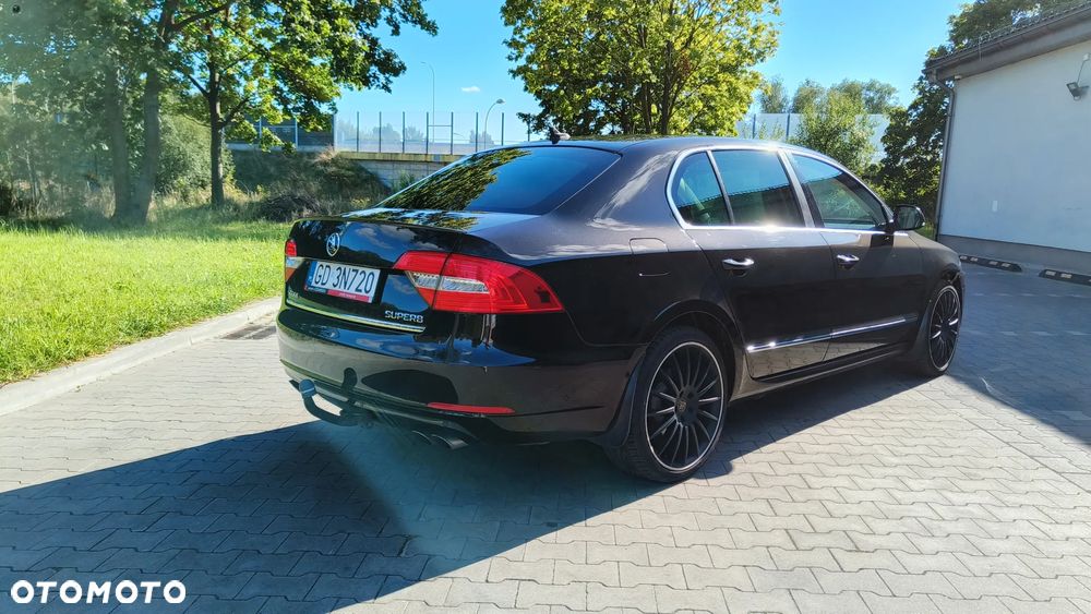 Skoda Superb 2.0 TSI Elegance DSG - 13