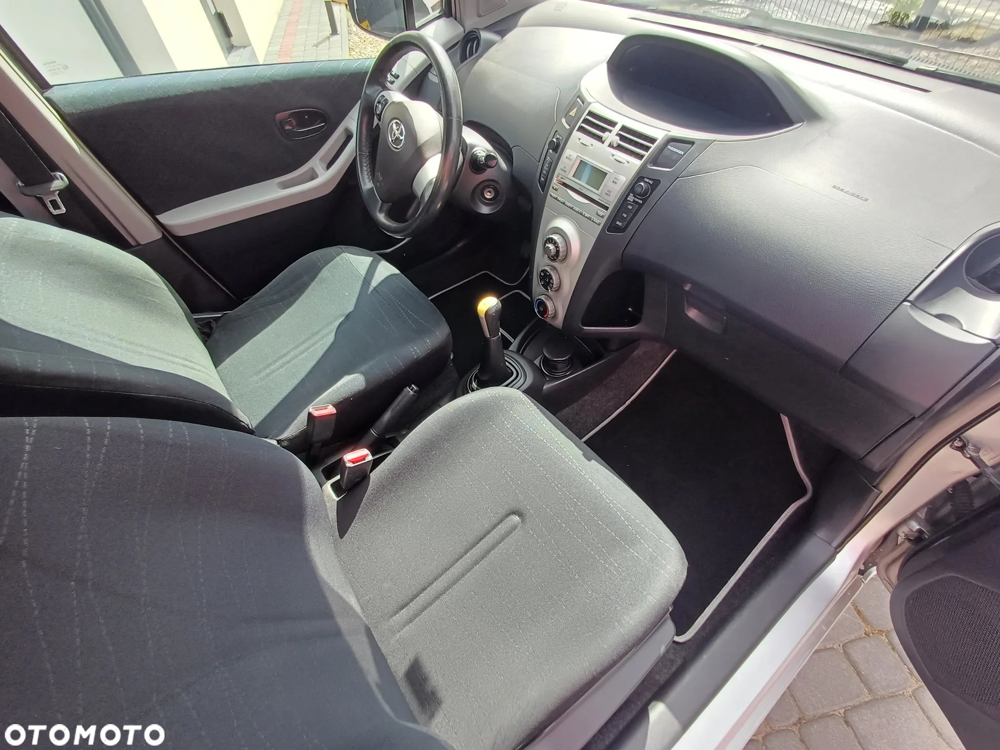 Toyota Yaris 1.0 VVT-i Comfort - 27