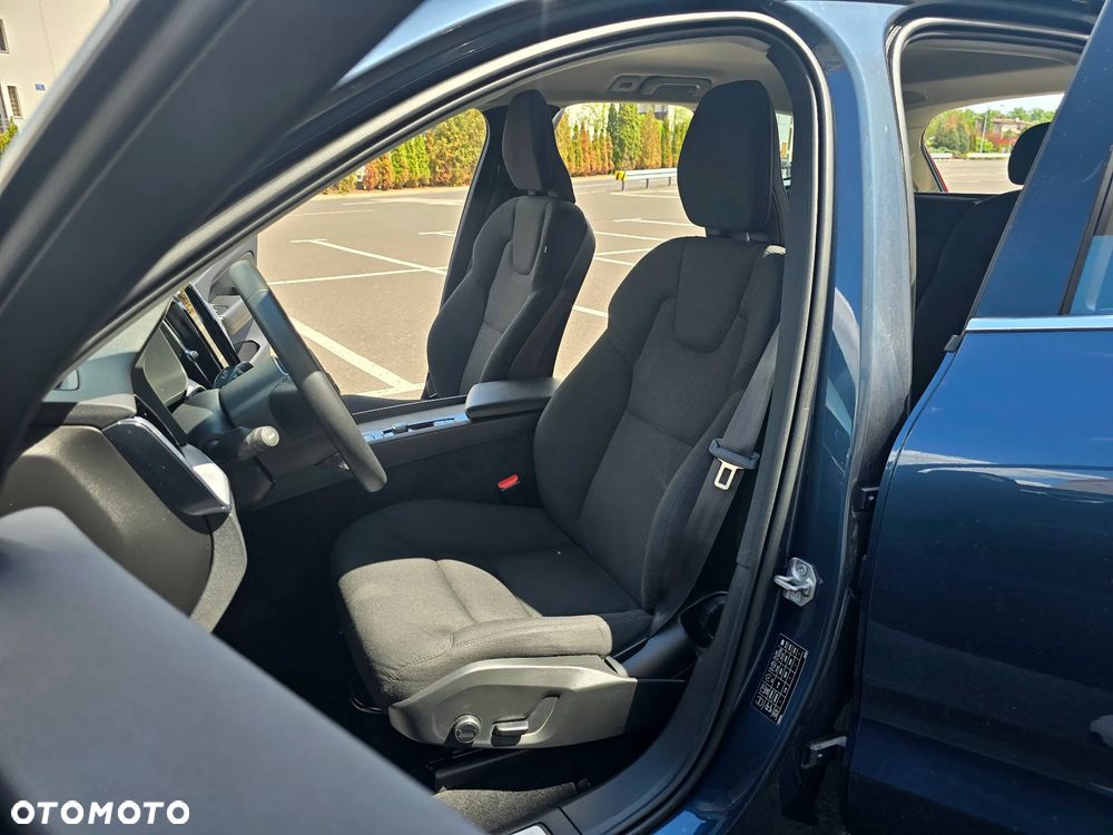 Volvo XC 60 ver-b5-b-awd-momentum-pro - 13