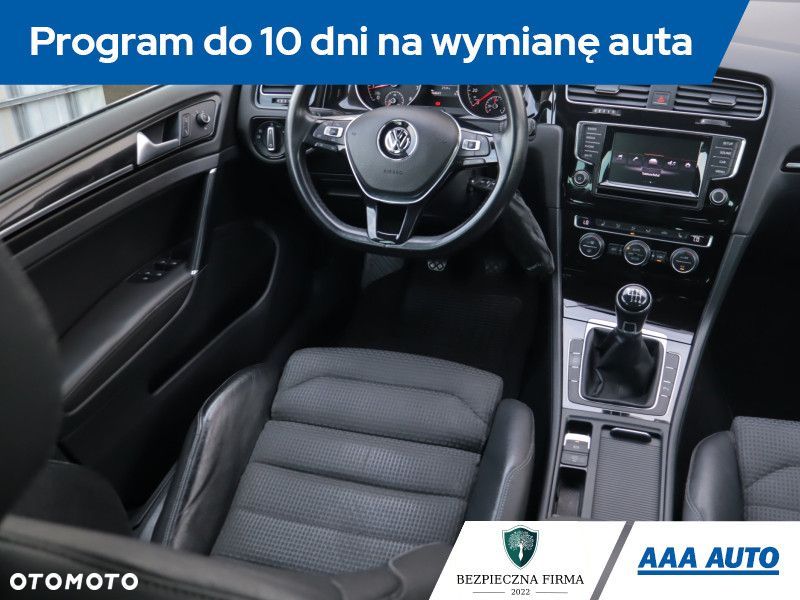 Volkswagen Golf - 9
