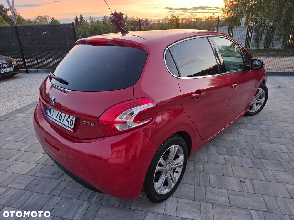 Peugeot 208 - 10