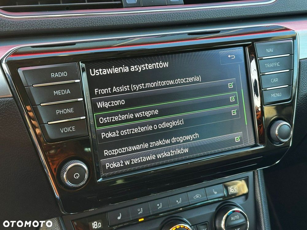 Skoda Superb 2.0 TDI Ambition - 27