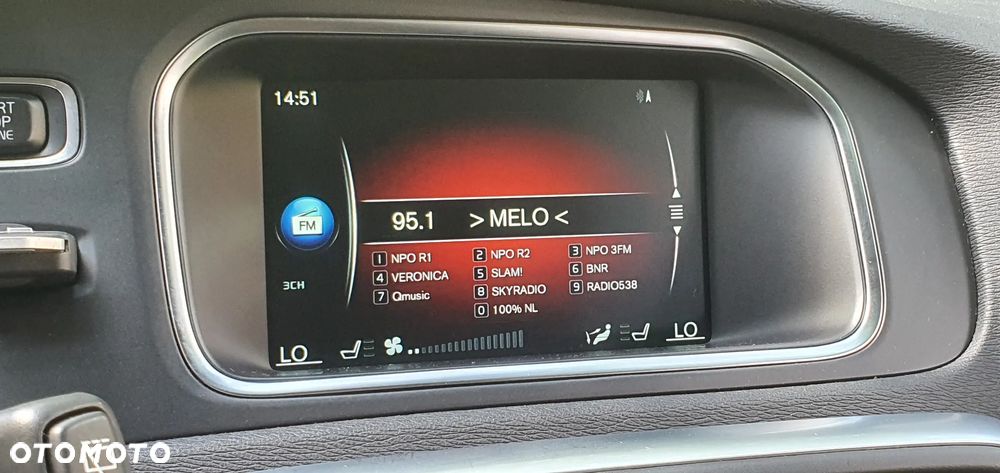 Volvo V40 D2 Momentum - 12