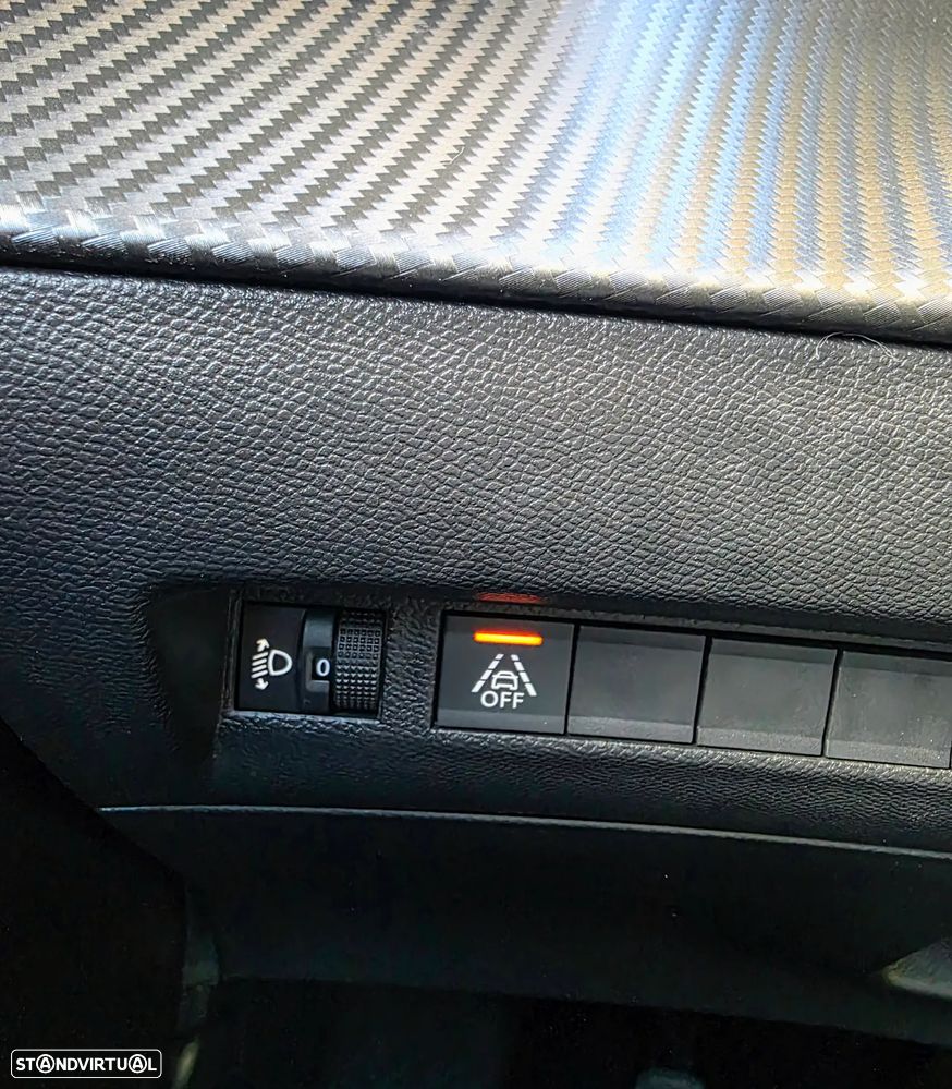 Peugeot 208 1.2 PureTech Allure - 32