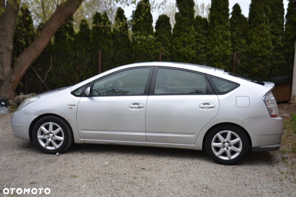 Toyota Prius 1.5 VVT-i Sol (nav) - 3