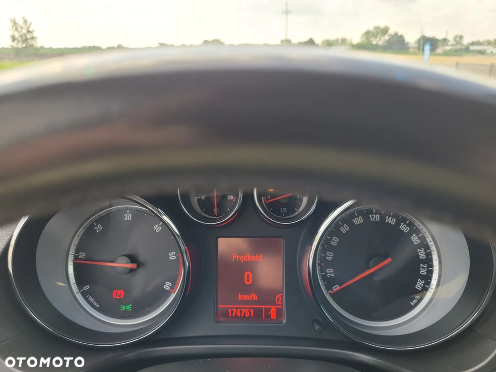 Opel Insignia - 27