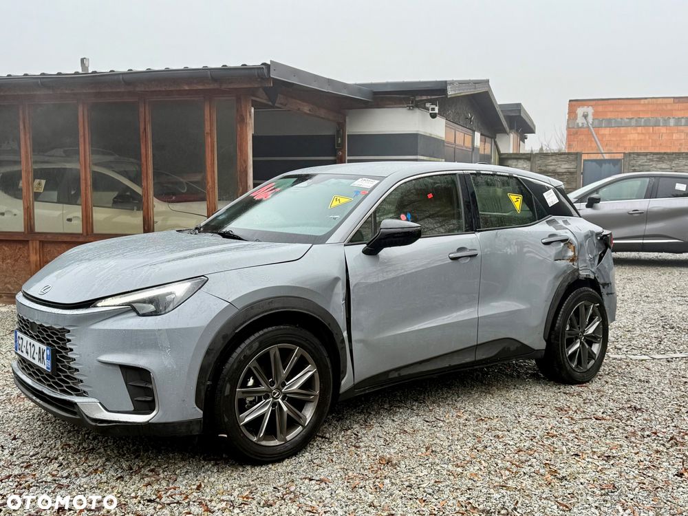 Lexus LBX FWD Emotion - 6