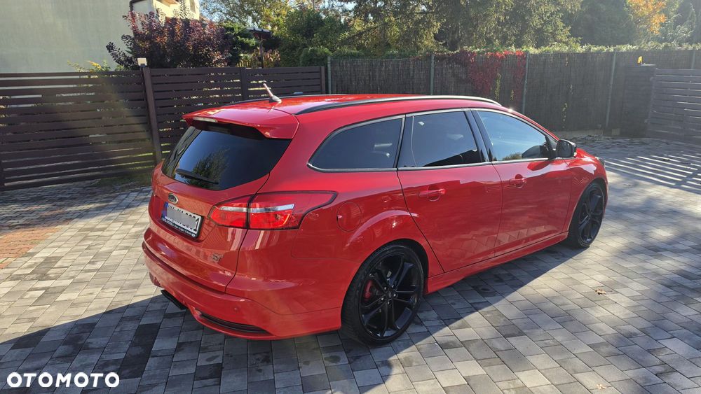 Ford Focus 2.0 EcoBoost ST mit Leder-Sport-Paket - 25