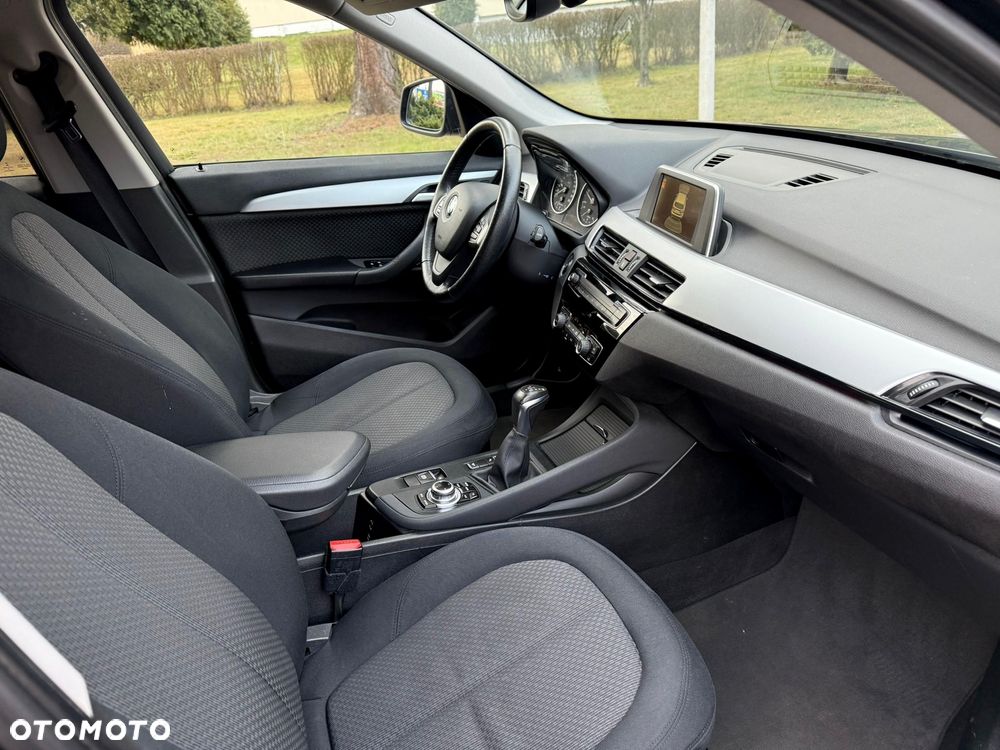 BMW X1 xDrive20d - 8