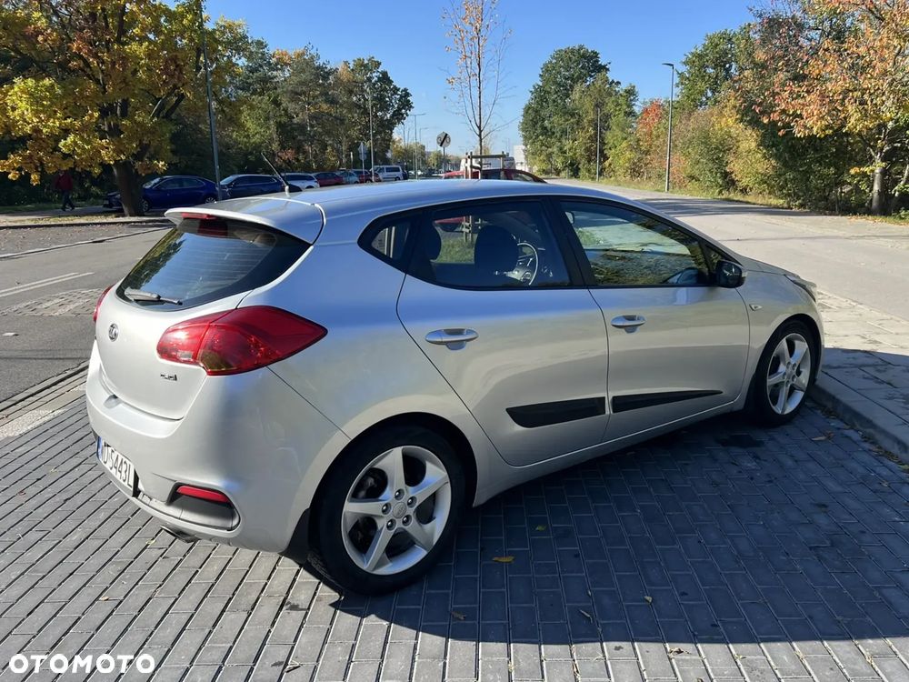 Kia Ceed - 9