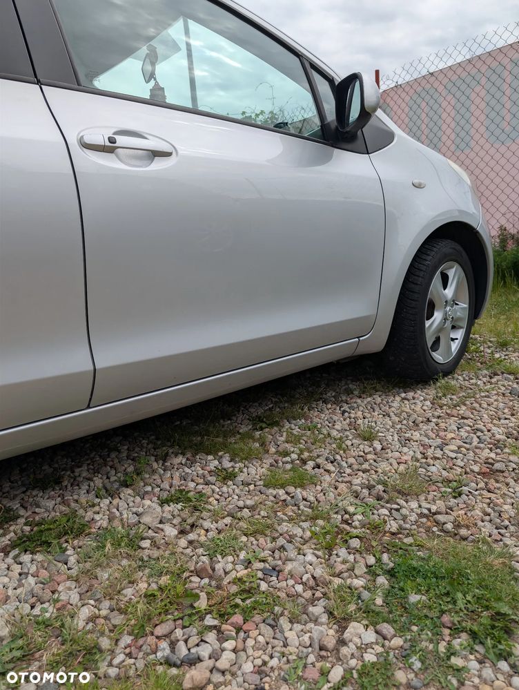 Toyota Yaris 1.3 Sol - 15