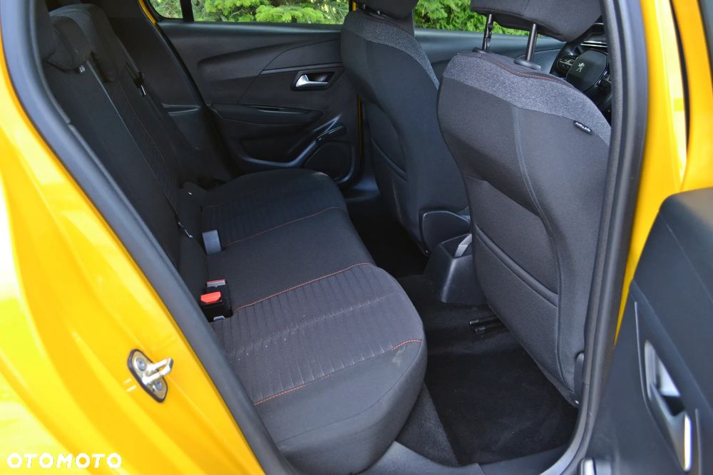 Peugeot 208 - 25