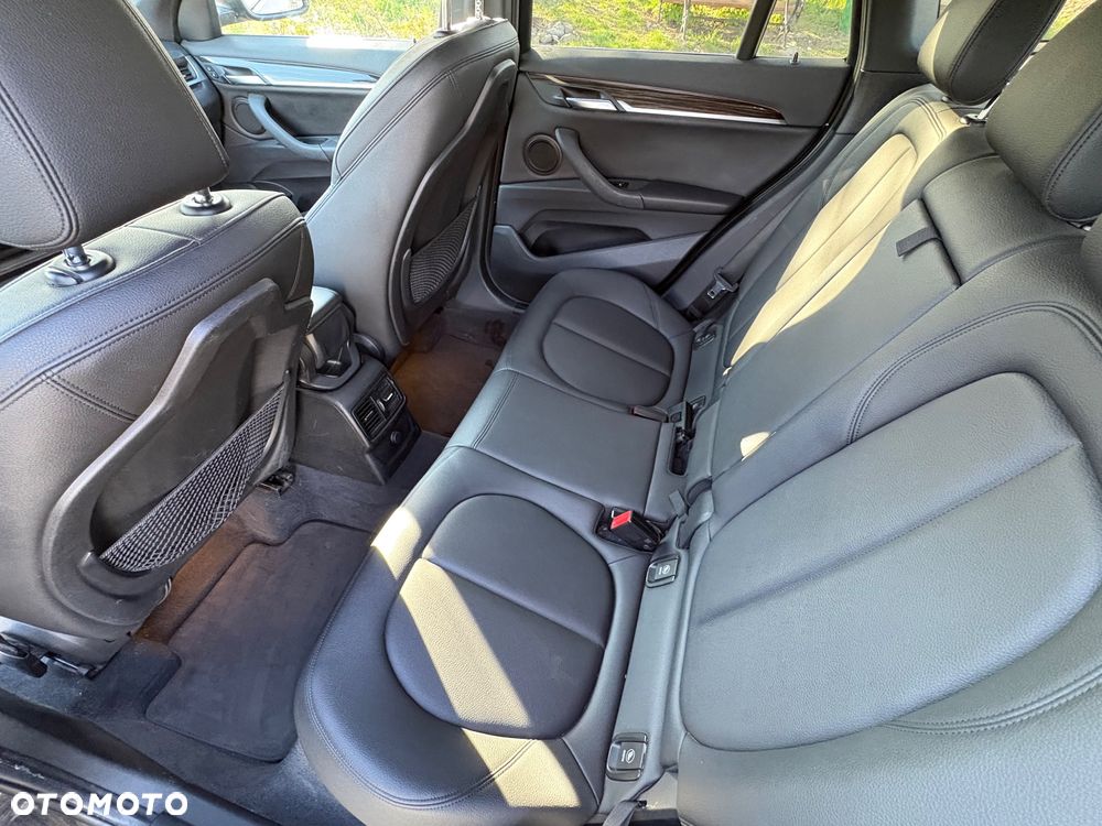 BMW X1 xDrive20i - 25