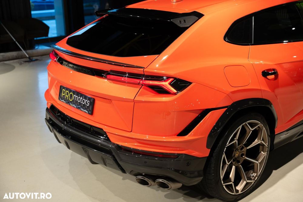 Lamborghini URUS - 31
