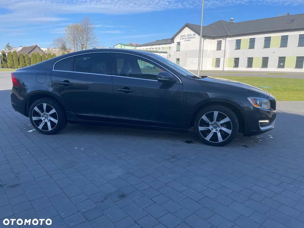 Volvo S60 - 1