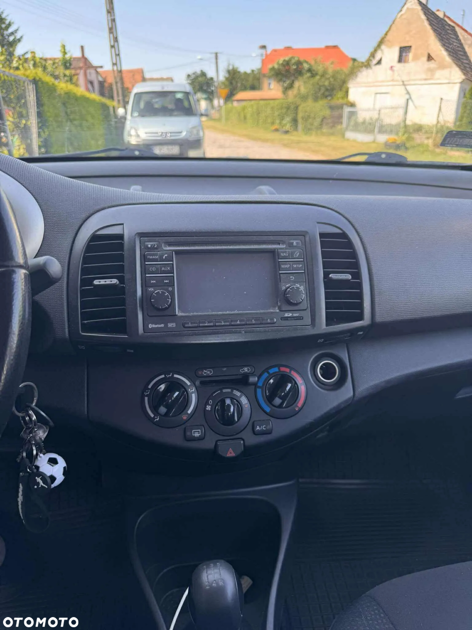 Nissan Micra - 5
