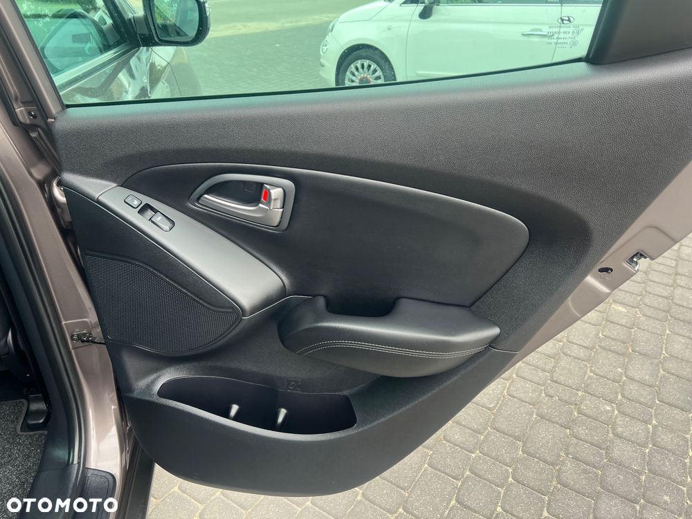 Hyundai ix35 - 23