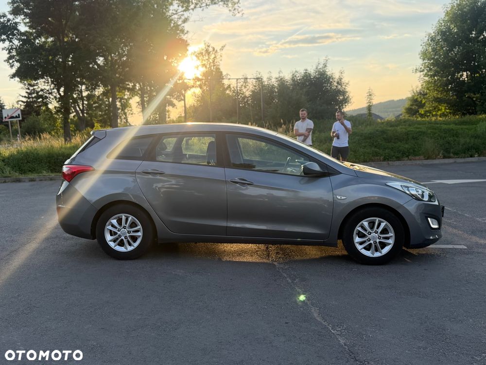 Hyundai i30 1.4 Comfort EU5 - 10