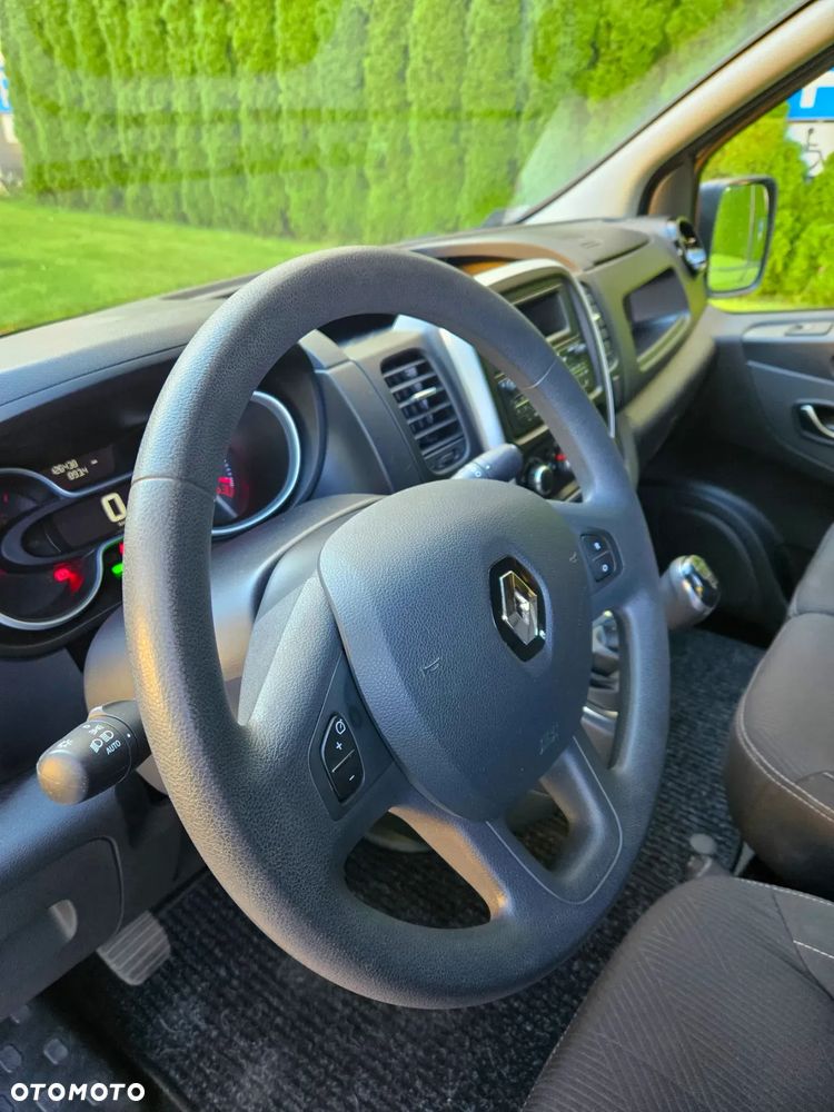 Renault Trafic - 15