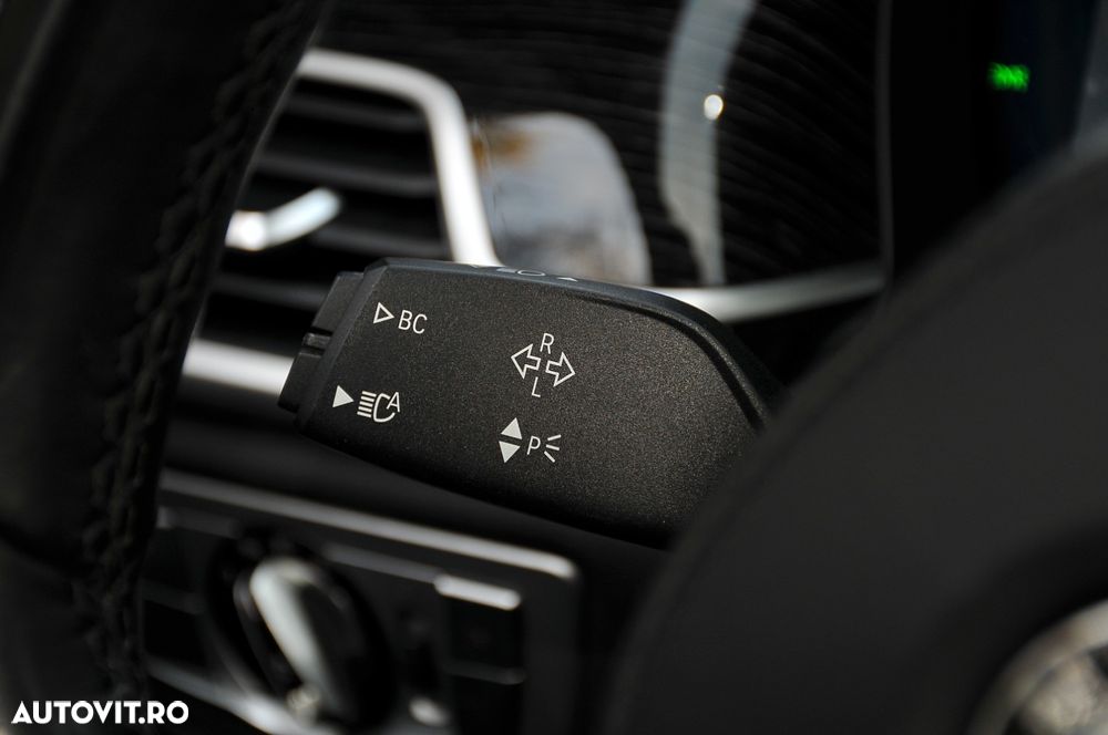 BMW Seria 7 750Li xDrive - 16