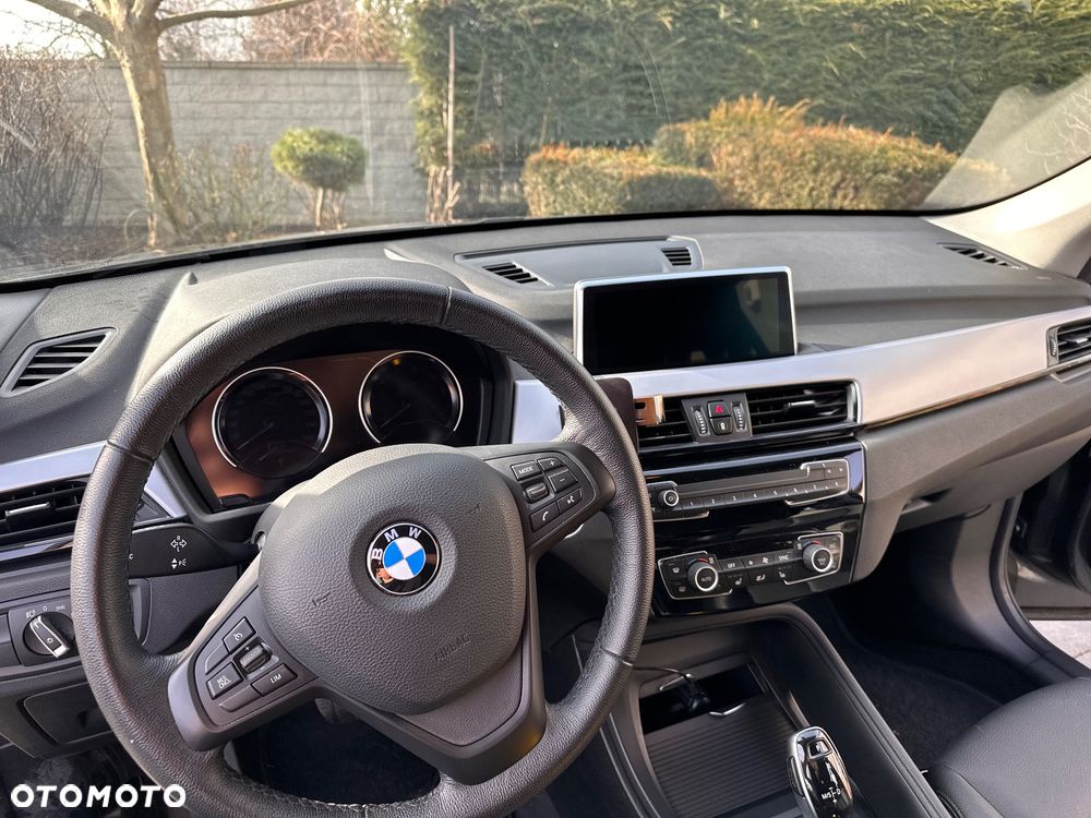 BMW X1 sDrive18i - 17