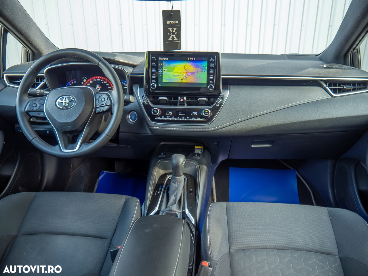 Toyota Corolla 2.0 HSD Exclusive Plus Bi-tone - 30