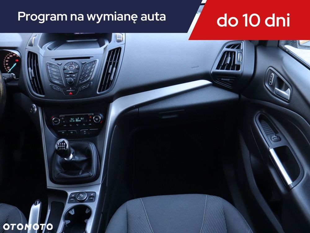 Ford Kuga - 10