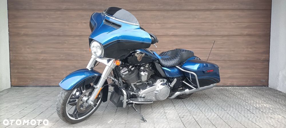 Harley-Davidson Touring Street Glide - 1
