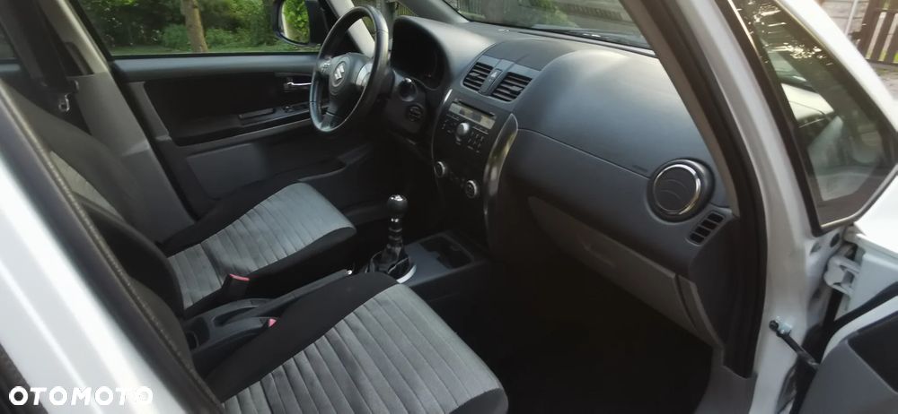 Suzuki SX4 2.0 DDiS 4x4 Style - 17