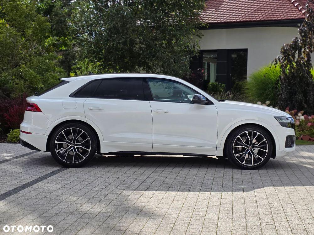 Audi Q8 - 24