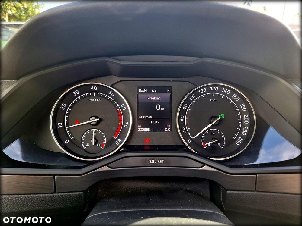 Skoda Superb 1.8 TSI Ambition DSG - 19
