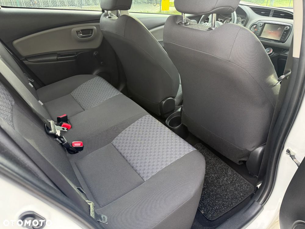 Toyota Yaris - 10