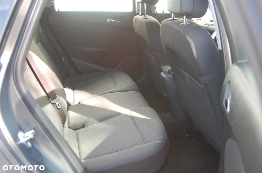 Opel Astra 1.4 T Enjoy S&S - 26