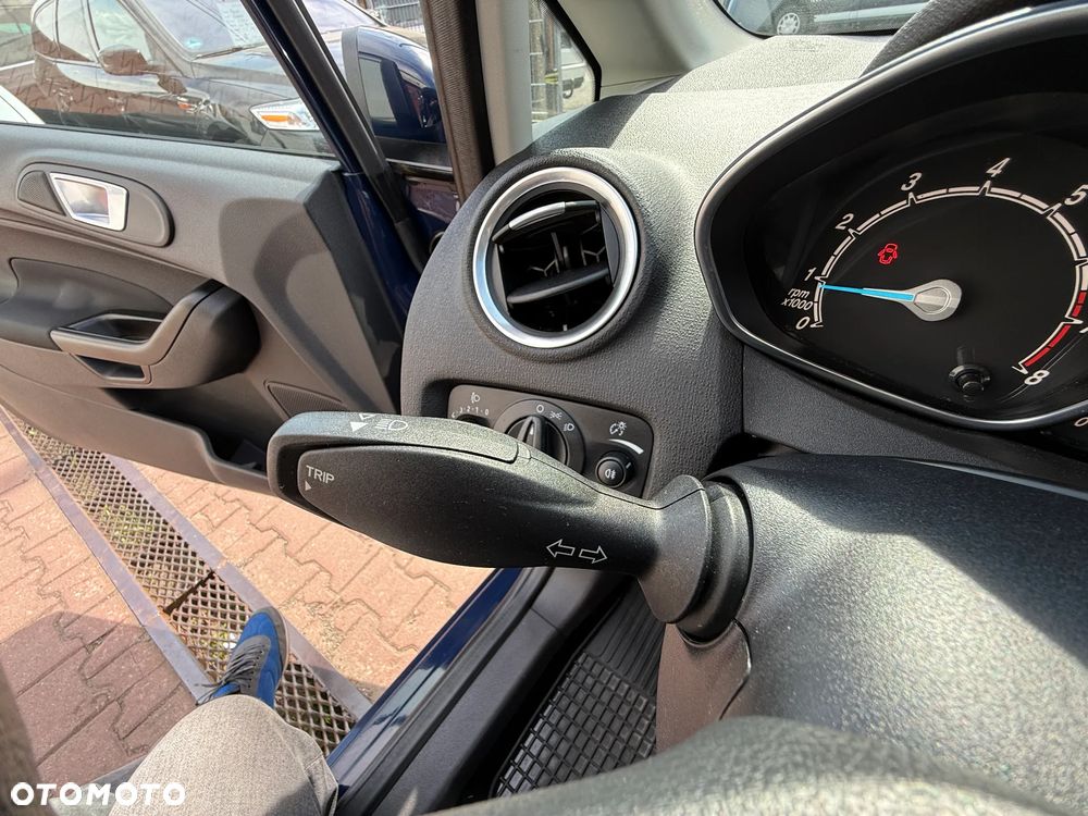 Ford Fiesta 1.25 Celebration - 34