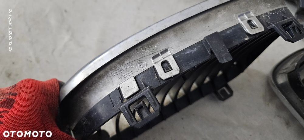 Kratka zderzaka grill nerka halogen lewy prawy ramka BMW seria 1 E87 2005r - 5