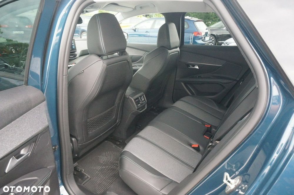 Peugeot 3008 1.5 BlueHDi Allure Pack S&S EAT8 - 23