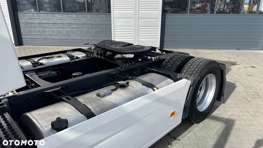 Renault T480 - 11