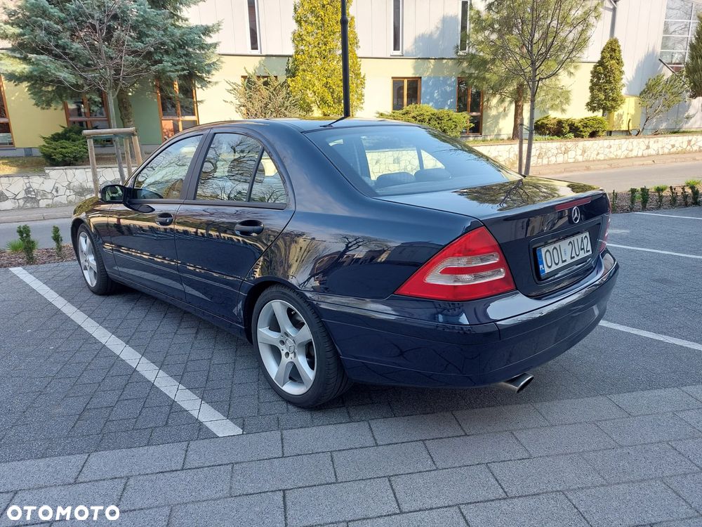 Mercedes-Benz Klasa C 180 T Kompressor Classic - 7