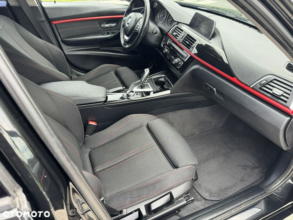 BMW Seria 3 318d Sport Line - 24