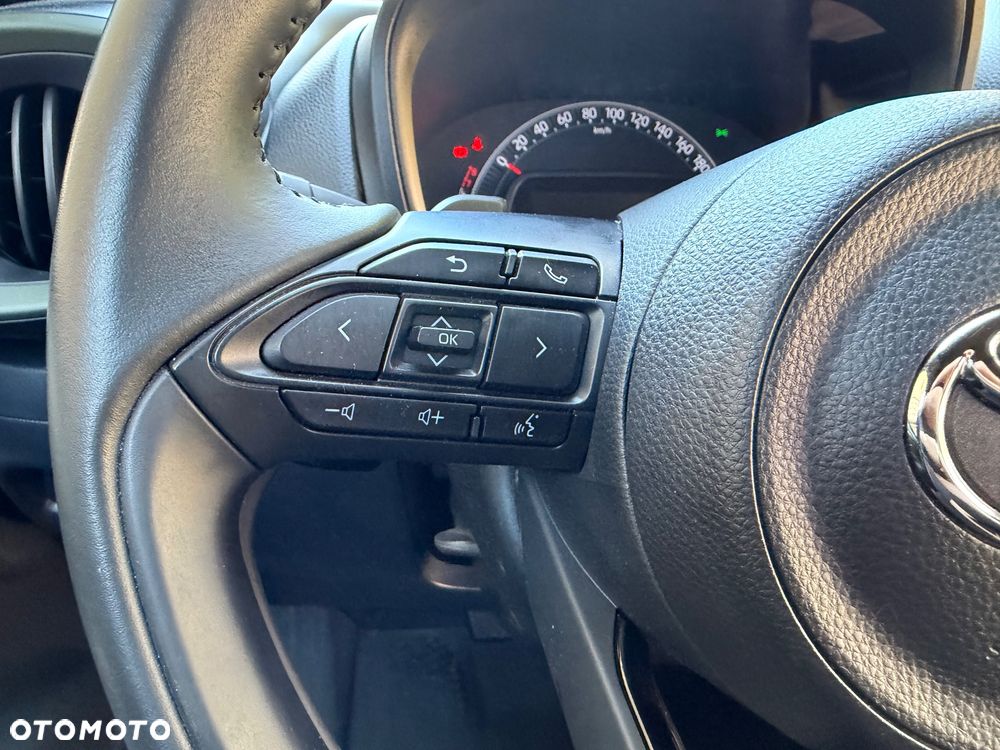 Toyota Aygo X 1.0 VVT-i JBL CVT - 34