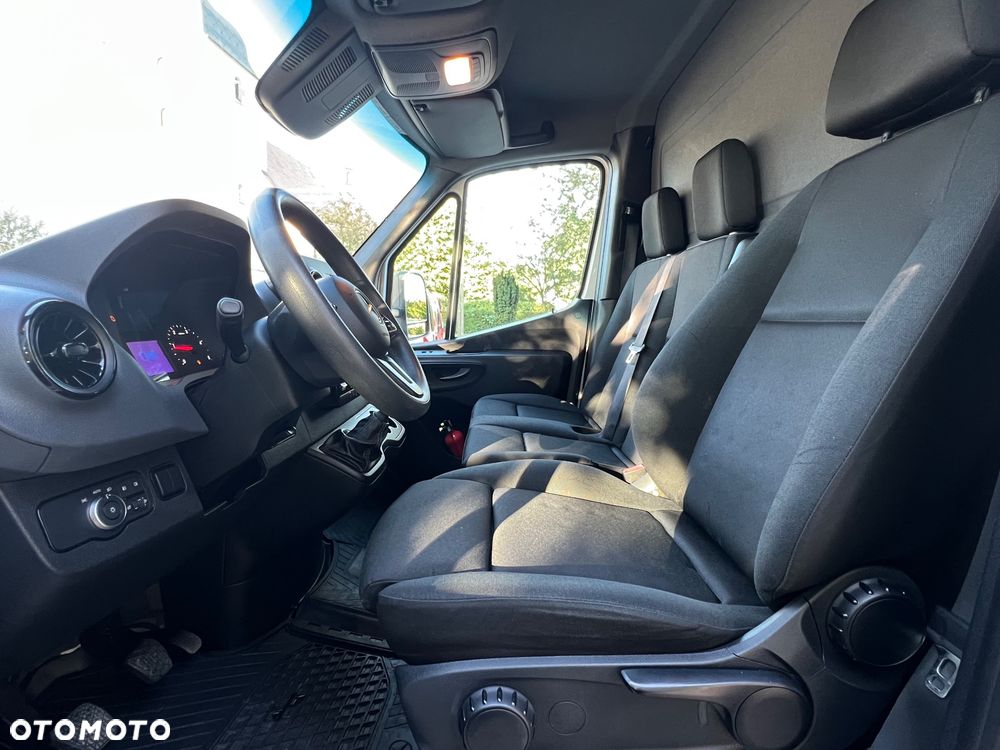 Mercedes-Benz Sprinter - 18