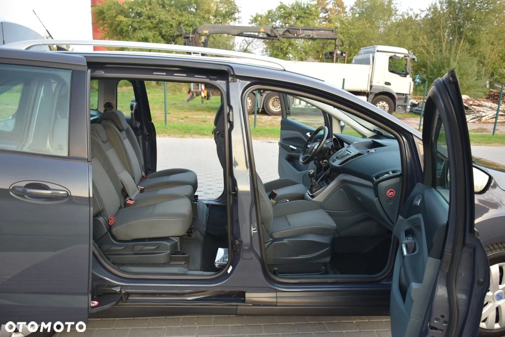 Ford Grand C-MAX - 24