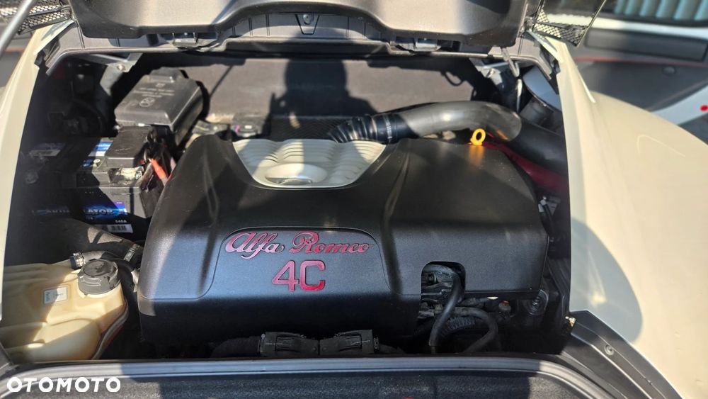 Alfa Romeo 4C - 17