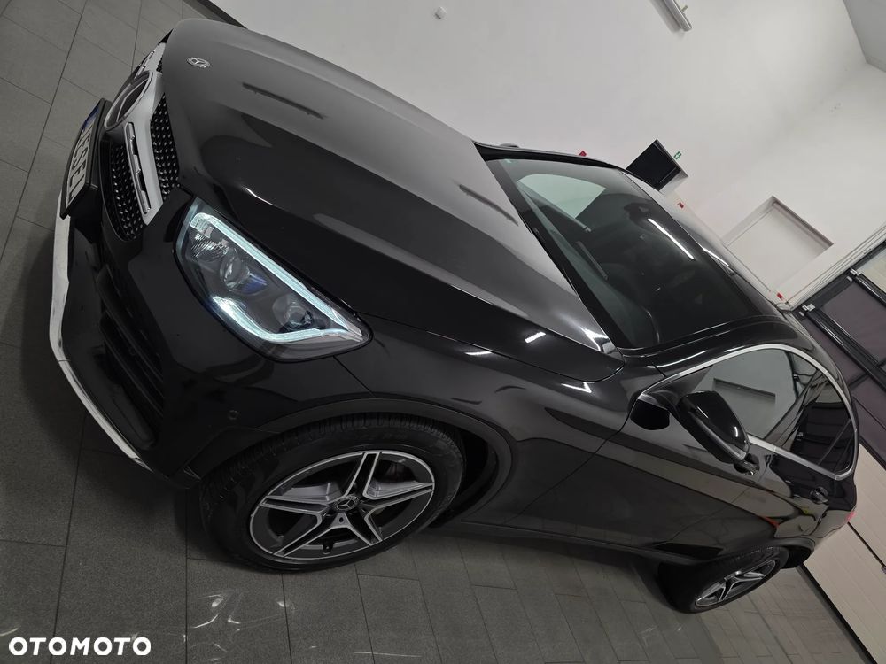 Mercedes-Benz GLC 300 d 4Matic 9G-TRONIC AMG Line Plus - 4